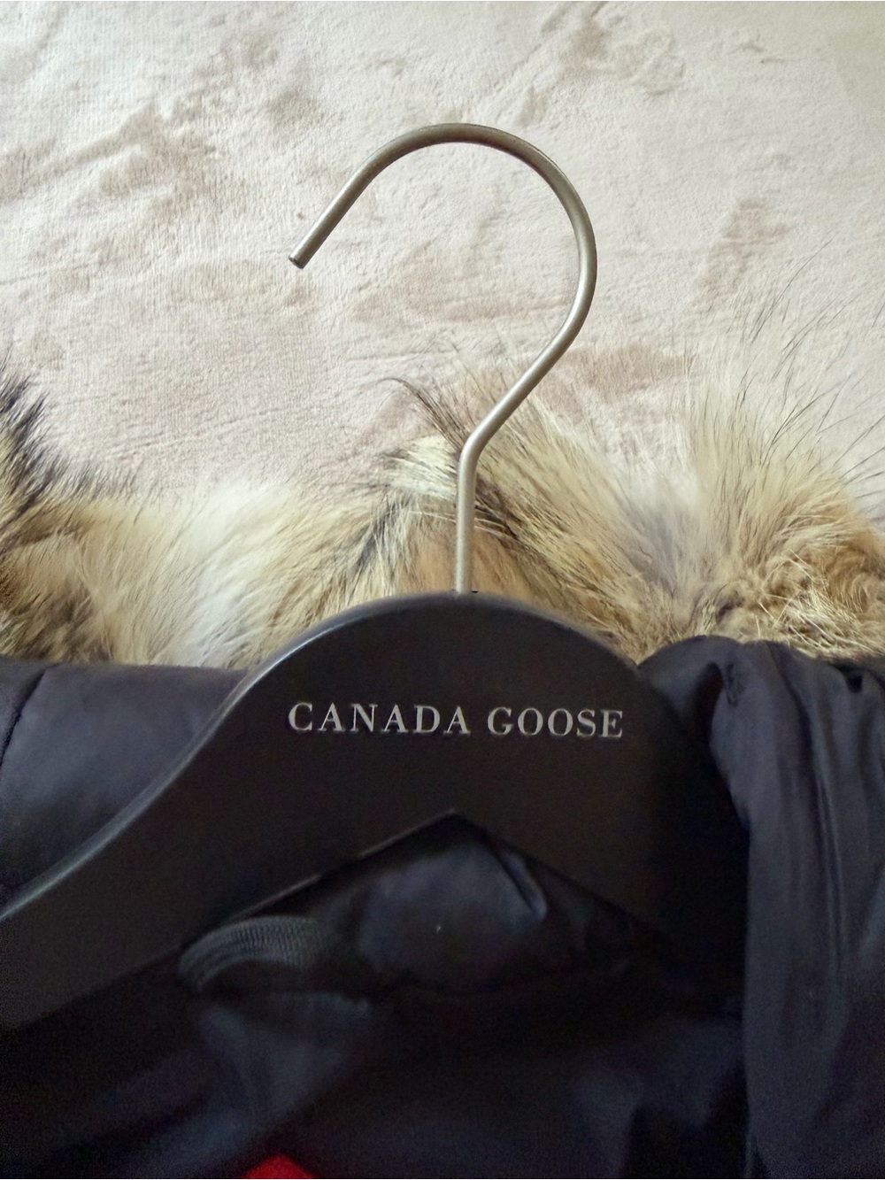 Canada Goose Red Hooded Down Puffer Coat size M NEVER WORN - Picture 3 of 15